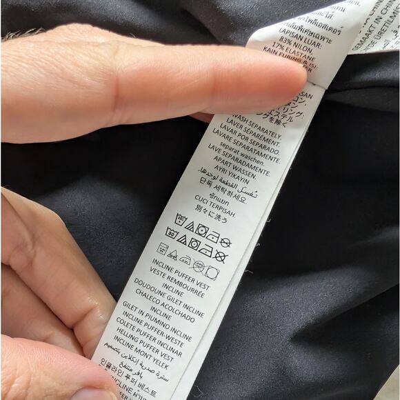 Alo Yoga Black Incline Puffer Full Zip Oversized Relaxed Fit Vest, size L - Picture 9 of 9